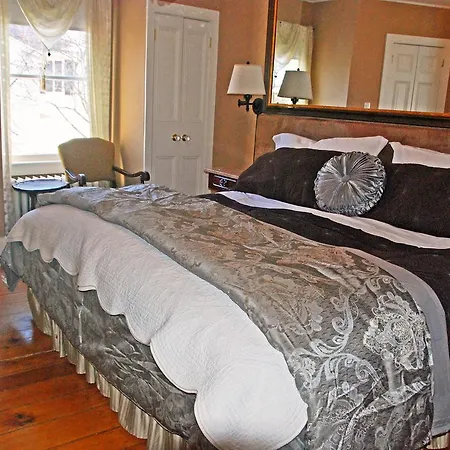 Apple Tree Historic B&B Niagara-on-the-Lake Exterior photo