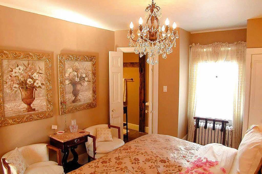 Apple Tree Historic Bed & Breakfast 3*