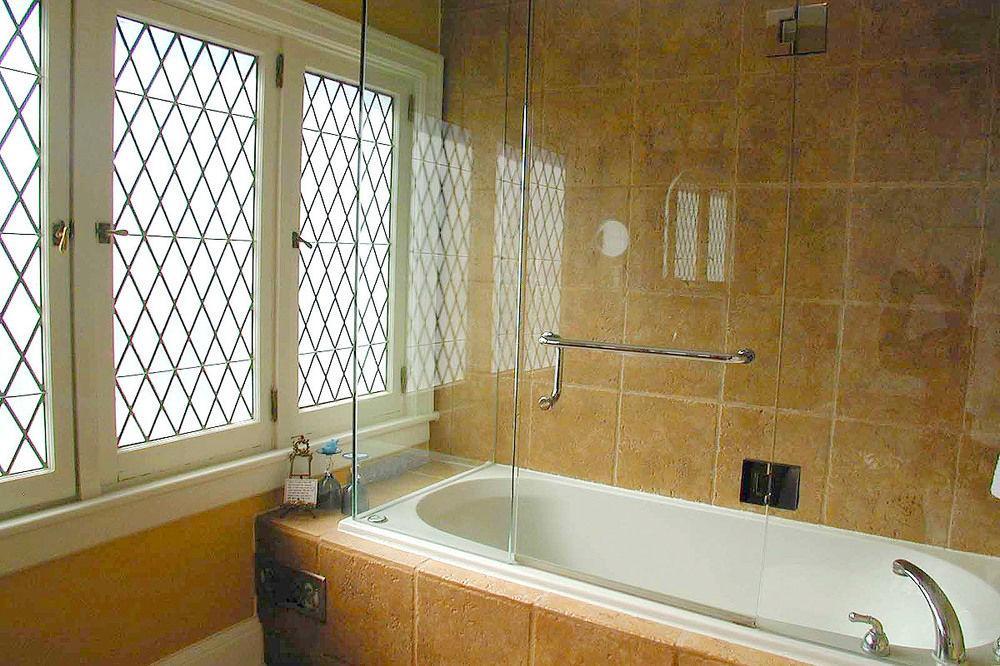 Apple Tree Historic Bed & Breakfast 3*