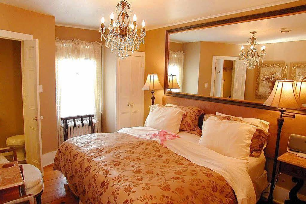 Apple Tree Historic 3*