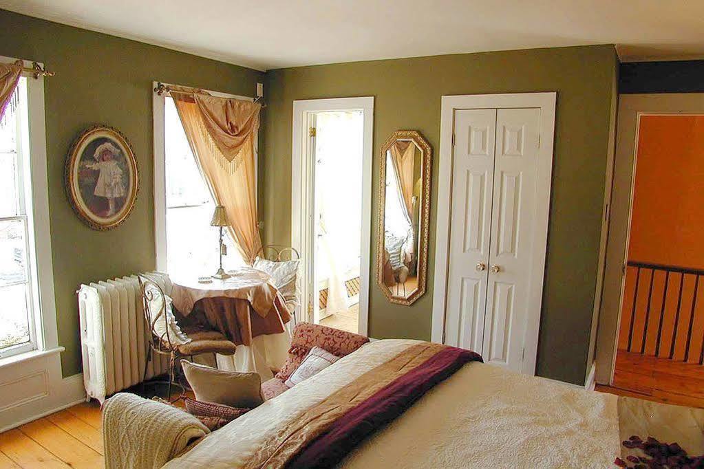 Apple Tree Historic Bed & Breakfast 3*